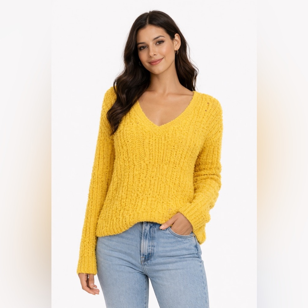 Love Tree Yellow Chunky Knit Sweater V Neck Cozy Soft Pullover Medium